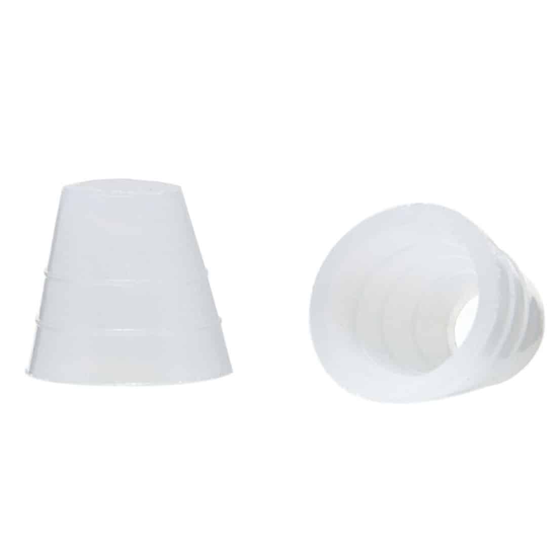 En gummiadapter til en vandpibe præsenterer sig i en sort farve med en glat overflade. Adapteren har en cylindrisk form med en bredere ende og en smalere ende, som taper mod bunden. Der er en tydelig tekstur, som giver et godt greb, og kanterne er præcist skårne. Adapteren er udstyret med en lille åbning til tilslutning af slange.