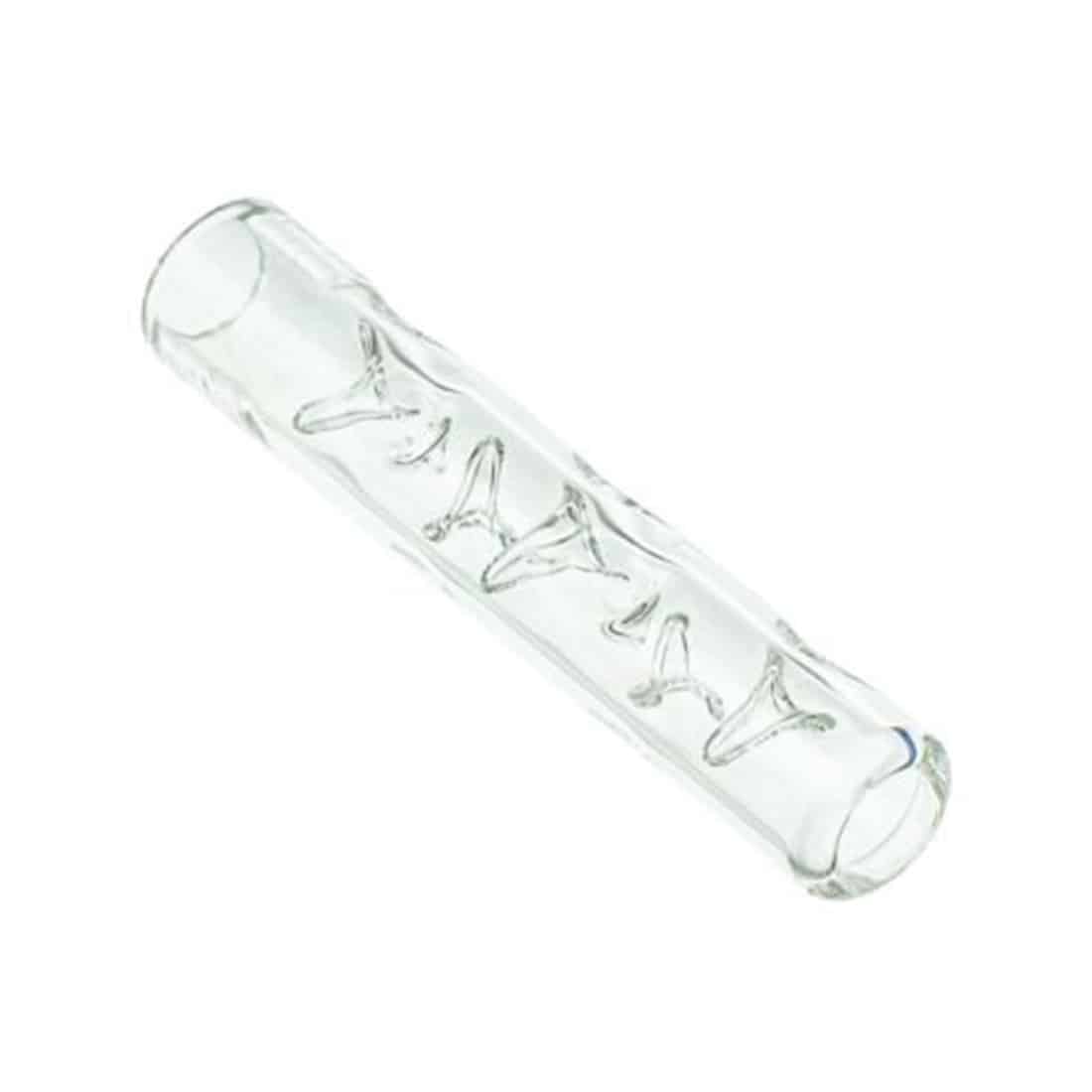 En gennemsigtig, klar stem med en diameter på 60 mm præsenterer sig med en glat overflade og en let buet form. Den har en cylindrisk struktur, der afsluttes med en udvidelse øverst. Det klare materiale reflekterer lys og skaber en glitrende effekt, mens den nederste del har en lille åbning til passage. Ingen synlige indgraveringer eller dekorationer.