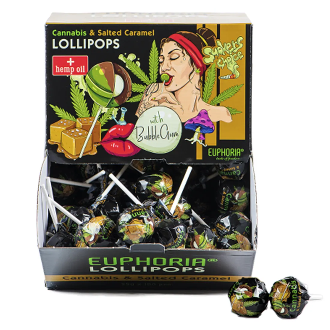 En rund, farverig lollipop prydet med et mønster af gyldne og brune nuancer, der skaber en indbydende saltkaramel-agtig effekt. Stænglen er hvid og glat, mens lollipoppen har en glansfuld overflade, der fanger lyset. Den har en tykkelse, der giver den et robust udseende, og farverne spiller harmonisk sammen, hvilket skaber en appetitlig visuel appel.