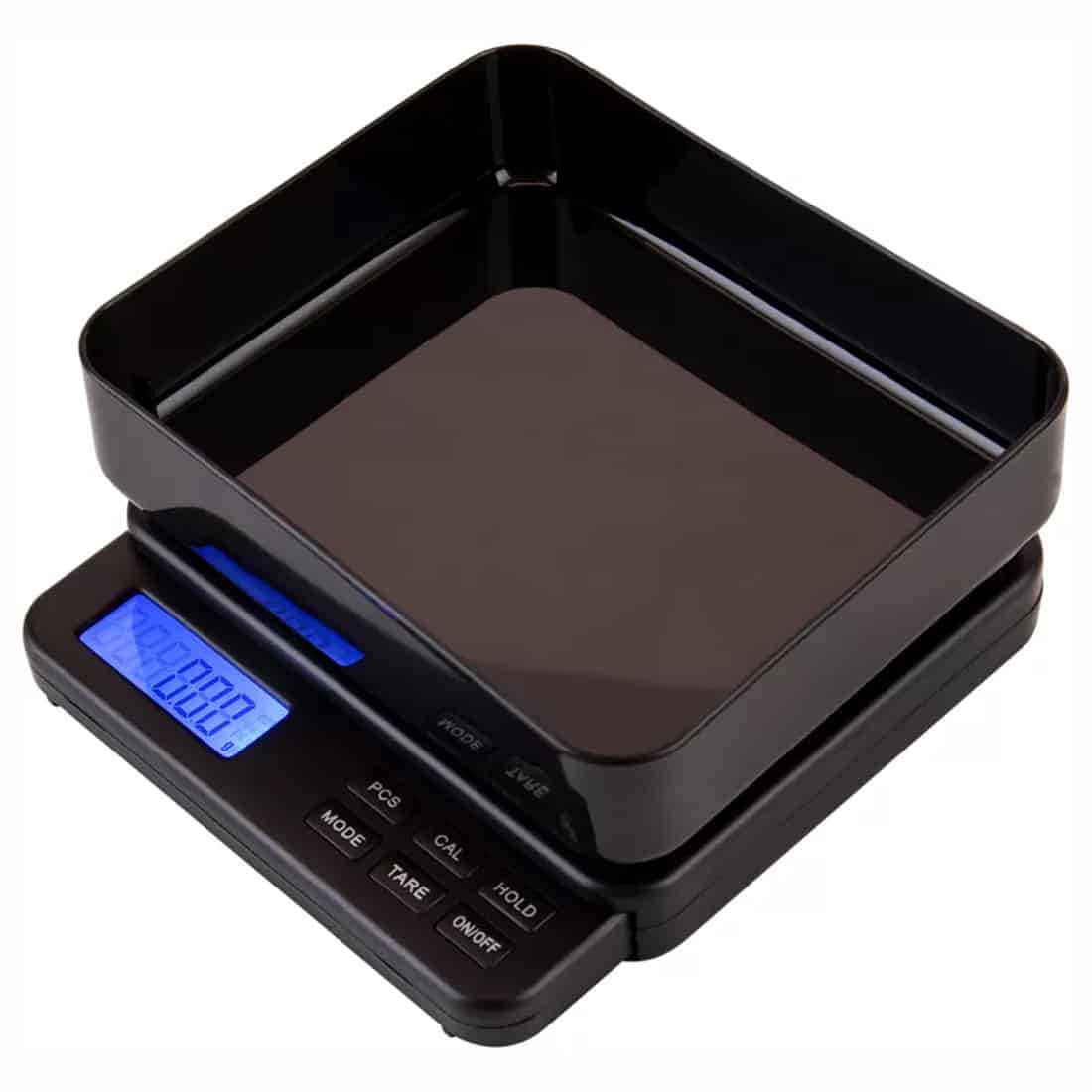 En digital vægt præsenteres med en glat, sort plastikoverflade og en stor, tydelig LCD-skærm. Vægten har en kapacitet på 1000 gram, og en vægtplade i rustfrit stål, der har en let børstet finish. Under skærmen findes to knapper, som er placeret centralt, og der er en let skrå kant, der giver en moderne æstetik.