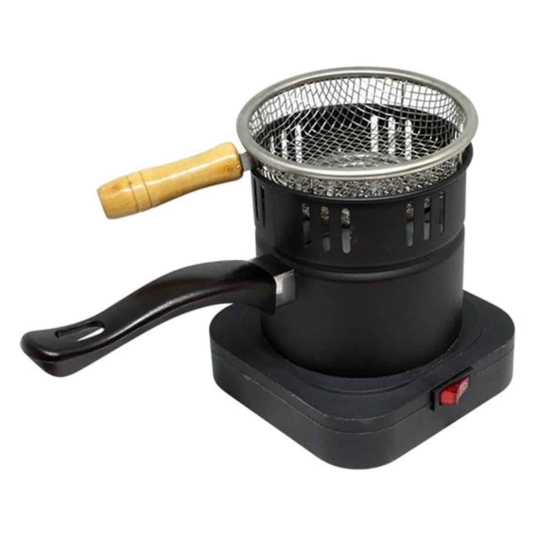 En kulstarter i metal præsenterer sig med en cylindrisk form og en mat sort finish. Den har en perforeret bunden, der muliggør luftcirkulation. Øverst er der et håndtag i træ, der giver et godt greb. Rundt om starteren er der en række små, klare lysrefleksioner fra metaloverfladen, hvilket indikerer en poleret kant.