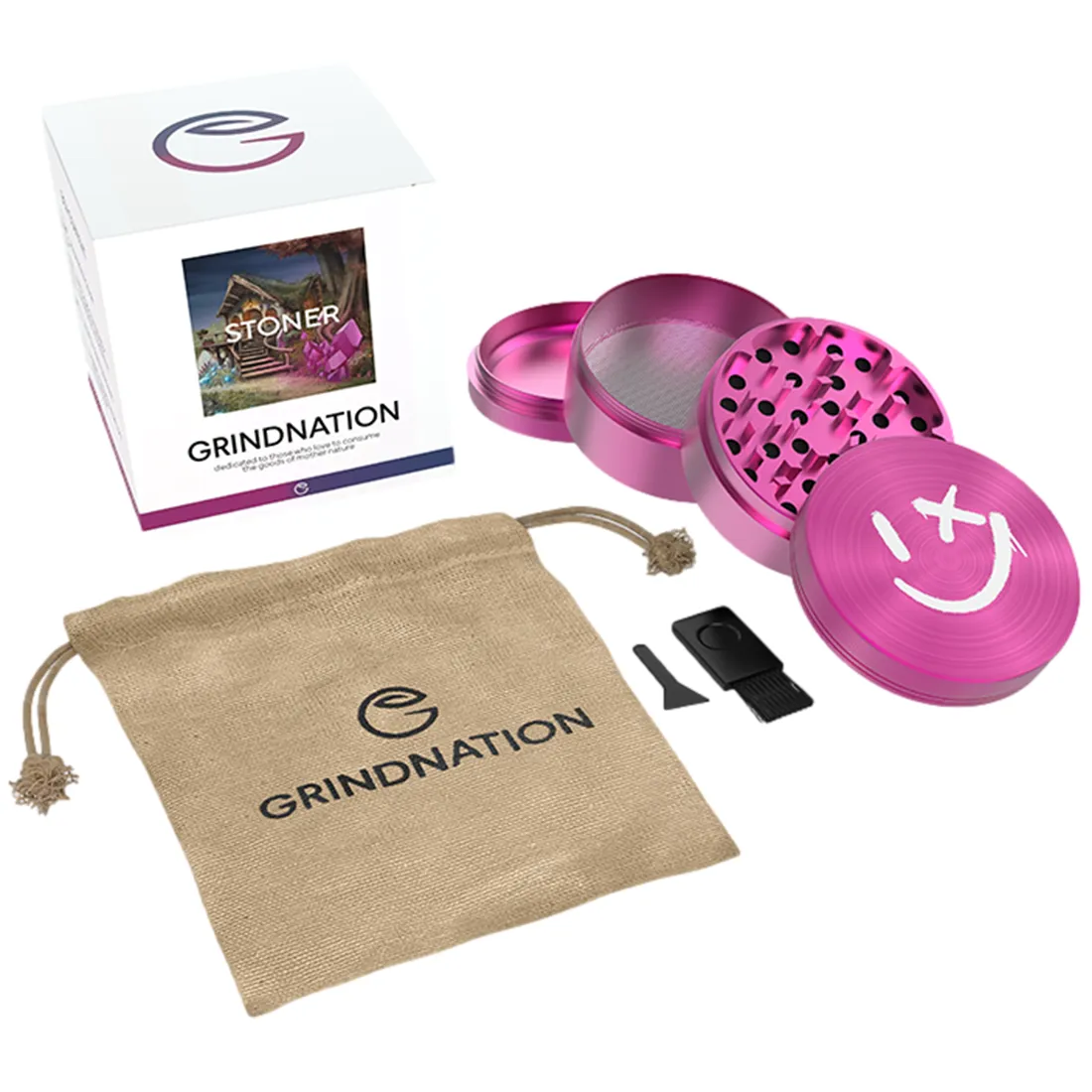 Grindnation smiley i lilla med en diameter på 63 mm præsenterer en rund, glat overflade. Den dominerende farve er en dyb lilla nuance, der giver en ensartet og livlig effekt. På overfladen ses et smilende ansigt i kontrasterende gule og sorte nuancer. Ansigtet har store, runde øjne og et bredt smil, som tilføjer et legende udtryk.