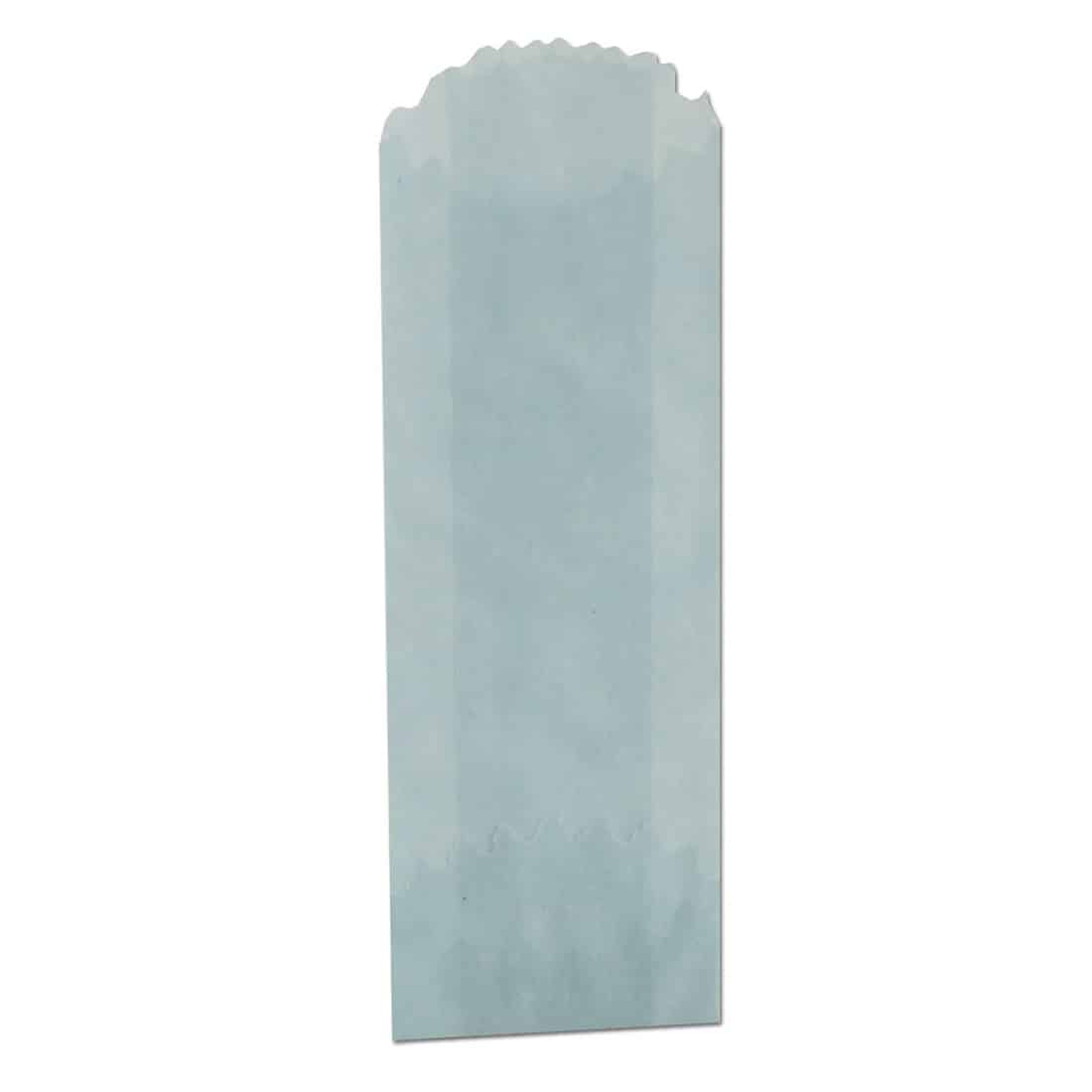 Små poser i pergamentpapir har en rektangulær form og måler 24 x 74 mm. Materialet er let og gennemsigtigt, hvilket giver en blød, naturlig tekstur. Farven er lys beige, og overfladen er glat uden mønstre. Poserne er stablet i en bunke, og der er synlige kanter, der viser tydelige samlinger. Der er i alt 600 stk. i pakken.