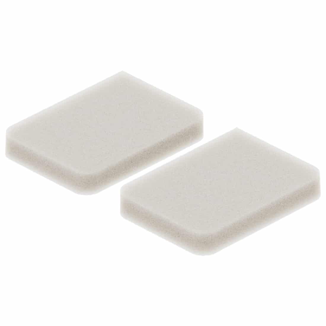 Et sæt luftrensere præsenteres med to cylindrisk formede elementer, der er lavet af gennemsigtig plast. Den ene har en mørkeblå farve, mens den anden er klar med indvendige detaljer. Begge dele har præcise snit og små åbninger til luftgennemstrømning. Der er også en sort gummiring, der fungerer som tætning. Hver del er glat og reflekterer lys.