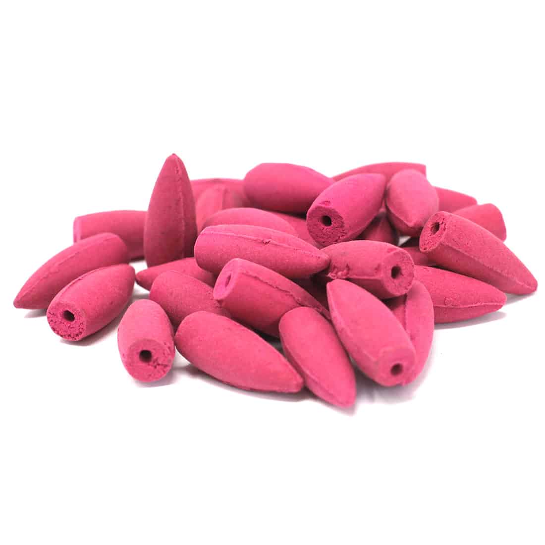 En pakke med backflow cones præsenterer en række cone-formede røgelsespinde, der er farvet i nuancer af brun og beige. Hver cone har en glat overflade og en spids top. Emballagen er transparent med et klart, enkelt design, der viser indholdet. Tydelig tekst på pakken angiver produktnavnet og vægten, mens et mønster med bløde kurver pryder baggrunden.