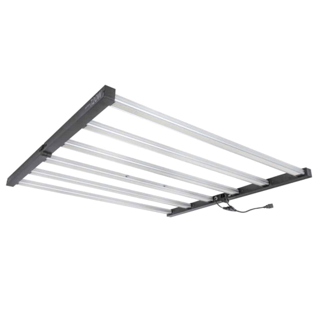 En sort LED-bar pryder midten af beskrivelsen. Den har en lang, rektangulær form med glatte overflader og en mat finish. Foran er der flere små, runde linser, der udsender lyse farver. På siden ses en række kontrolknapper og en digital skærm, der viser indstillinger. Bagpå findes tilslutningsporte og ventilationsåbninger.