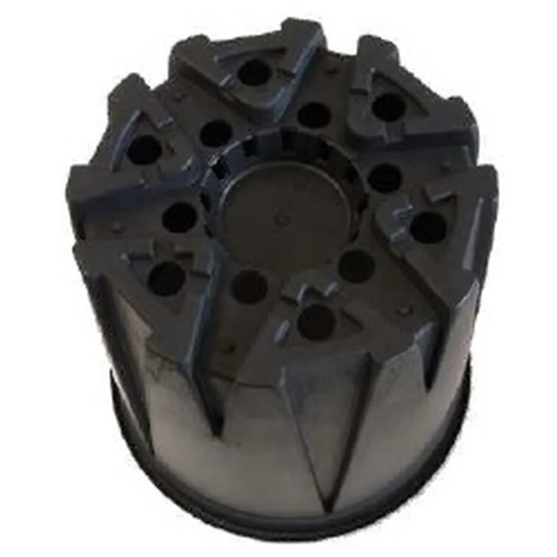 En rund potte med en glat, mat overflade præsenterer sig i en blød, grå nuance. Den har en let buet form med en flad bund, der sikrer stabilitet. Den øverste kant er let svunget udad, hvilket tilføjer et elegant udtryk. Potten har ingen synlige mønstre eller dekorationer, hvilket fremhæver dens minimalistiske design.