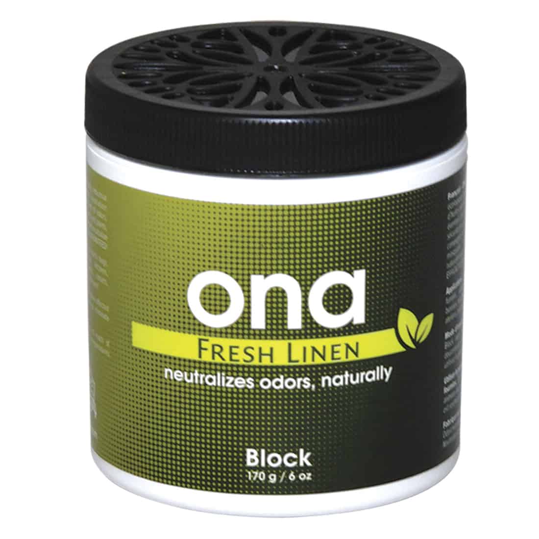 En firkantet pakke med en mat, hvid emballage prydet med en blød, lys blå farve. Forsiden har en elegant skrifttype, der angiver produktnavnet, mens en lille grøn detalje i et cirkulært design og en tekstur, der minder om linned, tilføjer visuel interesse. Emballagen er simpel, men stilfuld, med rene linjer og en moderne æstetik.