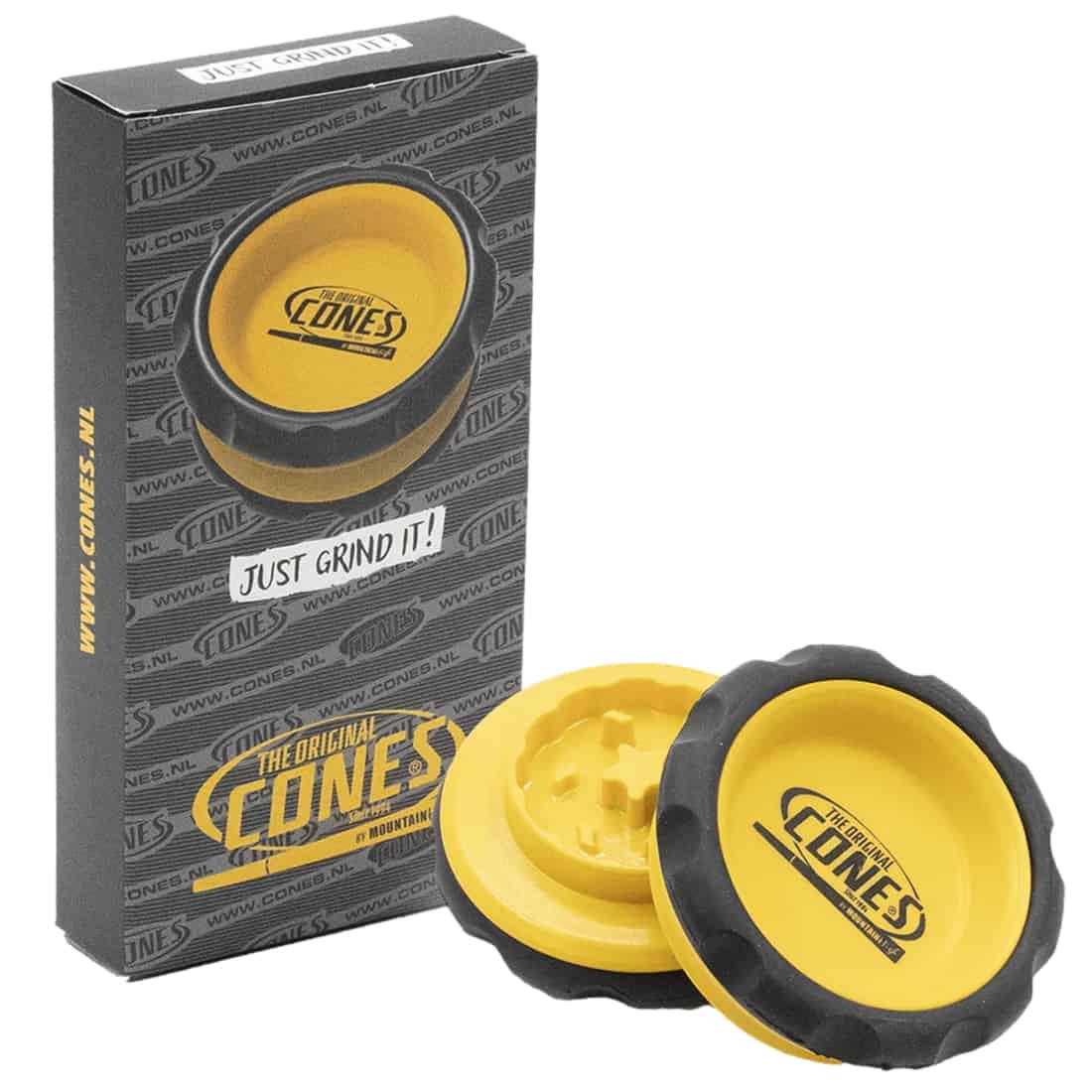 En kegleformet kværn i metal med en diameter på 75 mm præsenterer sig med en glat, sølvfarvet overflade. Kværnen har en skruelås og en gribeflade med riller for bedre greb. Indvendige tænder er synlige, hvilket indikerer en funktion til at male eller kværne. Øverst er der en lille åbning til påfyldning af indhold.