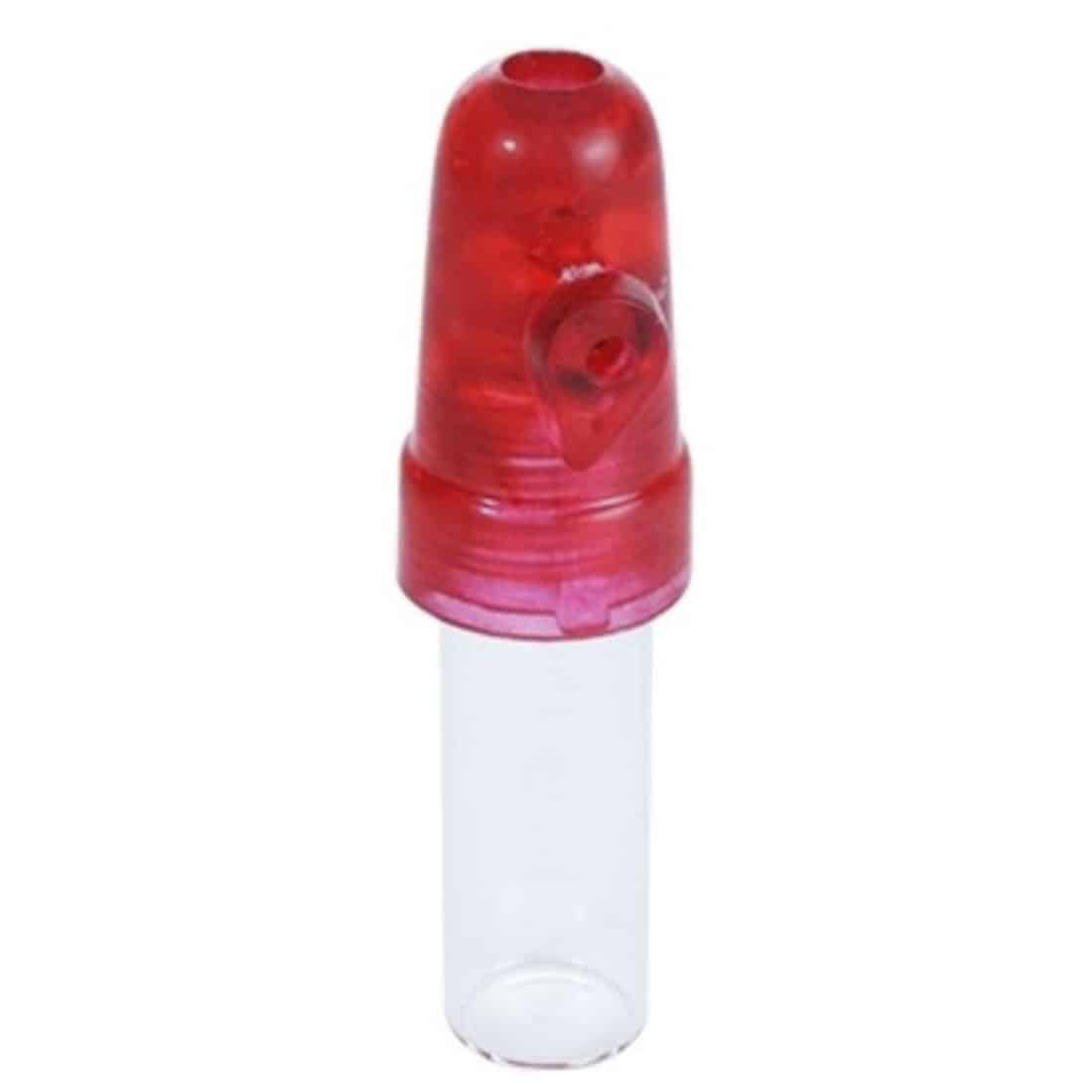 En rød plastikblaster med en rund, glat krop, der har en diameter på 70 mm. Den har en lang, cylindrisk munding og en bred, flad bund, der giver stabilitet. Overfladen er skinnende med en jævn tekstur, og der er en tydelig sort knap placeret på siden. Ingen synlige logoer eller tekst er til stede.