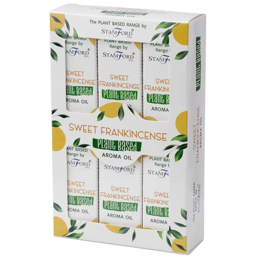 En lille, mørkeblå glasflaske med en sort skruelåg pryder midten af beskrivelsen. Flasken indeholder en klar væske, som reflekterer lyset svagt. Et hvidt etikette er fastgjort til flasken, med sort tekst og en illustration af røgelsespinde. Flaskens form er cylindrisk, og den har en fin, minimalistisk æstetik.