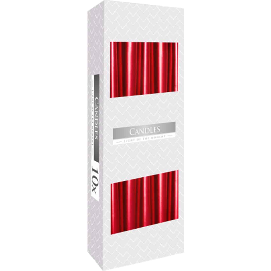 Et taper stearinlys måler 24 cm i højden med en cylindrisk form. Det har en metallisk rød overflade, der reflekterer lyset og giver en glansfuld effekt. Overfladen er glat, uden synlige mønstre eller dekorationer, og enden er flad. Stearinlyset står oprejst, hvilket indikerer stabilitet i dets design.