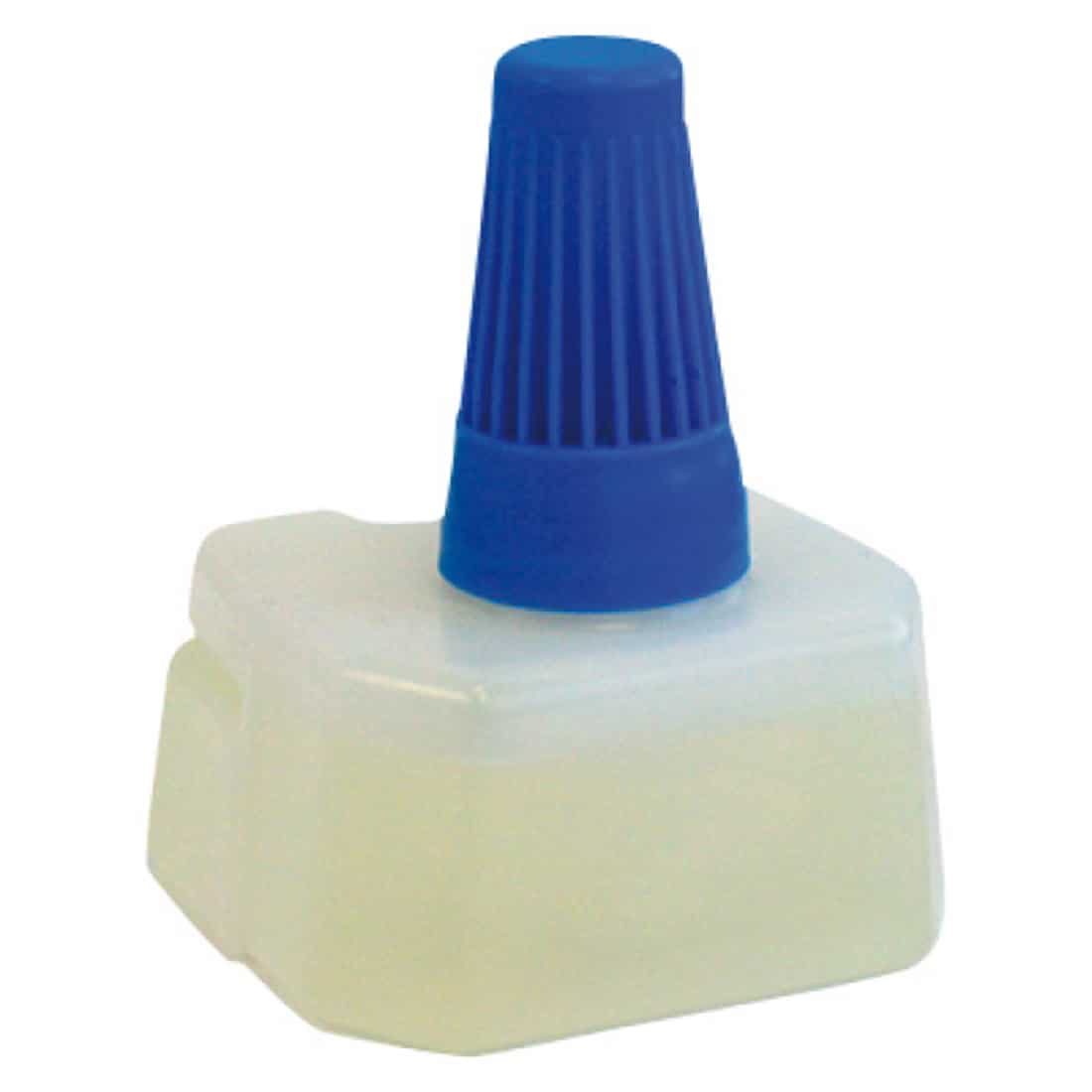 En transparent flaske indeholder en klar væske, mærket med sort tekst, der angiver produktets navn og indhold. Flaskens låg er hvidt og skruelåset, mens flaskens form er slank og cylindrisk. Et minimalistisk design pryder flasken, med enkle, letlæselige skrifttyper, der står i kontrast til den gennemsigtige baggrund. Flaskens størrelse er praktisk til opbevaring.