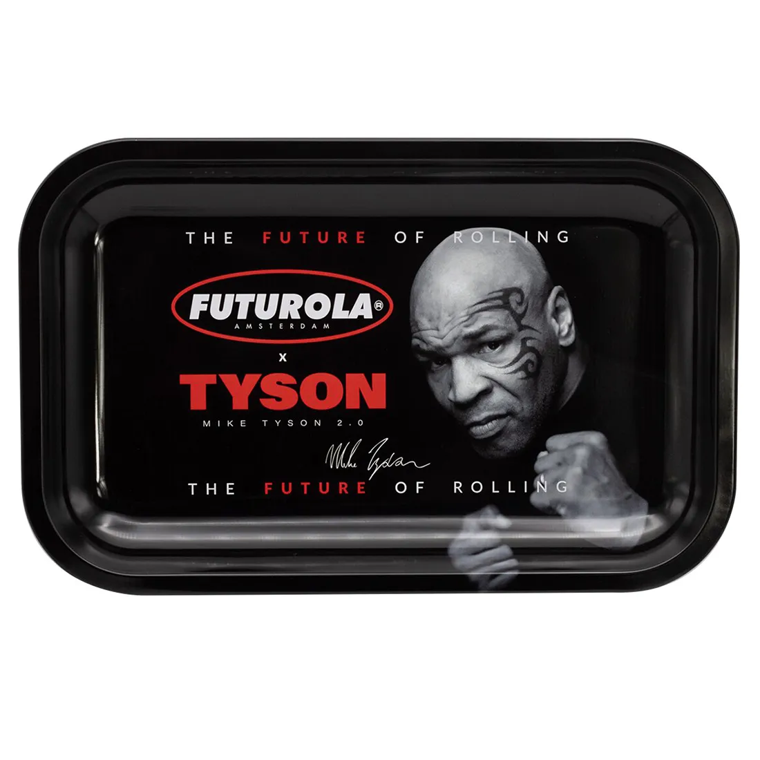 En rektangulær bakke med afrundede kanter præsenterer et farverigt design med et geometrisk mønster i nuancer af grønt, blåt og gult. Overfladen har en glat og skinnende finish, hvilket giver et moderne udtryk. I midten findes et stort logo med tekst, der står i kontrast til baggrunden. Bakken er fremstillet af et let, holdbart materiale.