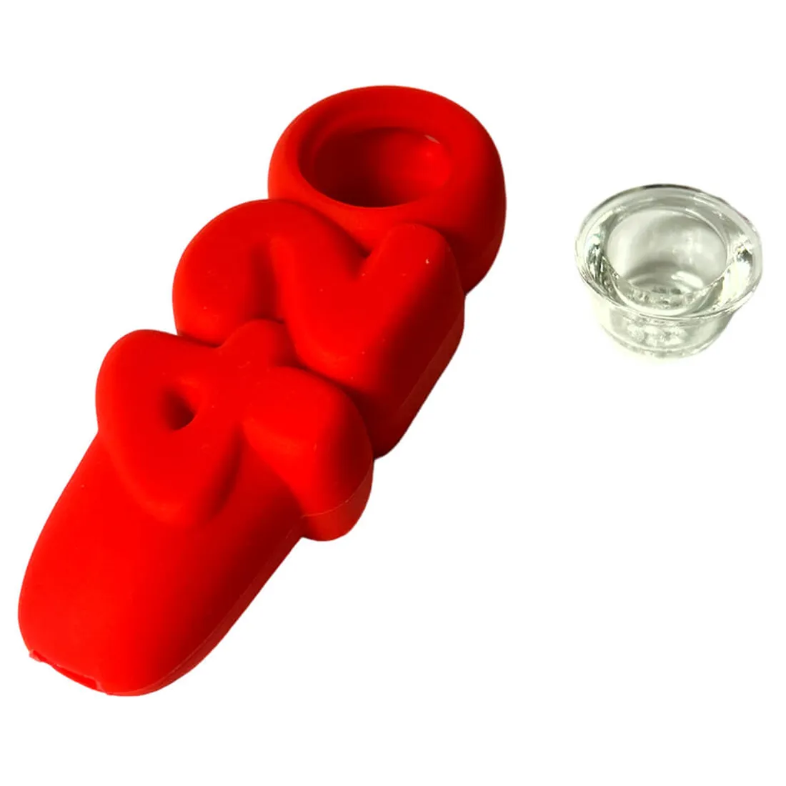 En rød silikonepibe med en glat overflade og en blød tekstur. Piben har en buet form med en bred, flad mundstykke for komfort. Der er en lille, rund skål i den ene ende, som er dyb og let skrå. Det samlede design er kompakt, og længden måler cirka 10 cm. Farven er ensartet uden mønstre.