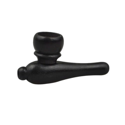 Mini pibe i sort træ præsenterer sig med en glat, mat overflade, der viser en ensartet, dyb sort farve. Den har en elegant, buet form og en lille, afrundet mundstykke. Piben har en diskret, veludført detalje ved overgangen mellem skaftet og hovedet, der tilføjer et subtilt, men stilfuldt præg.