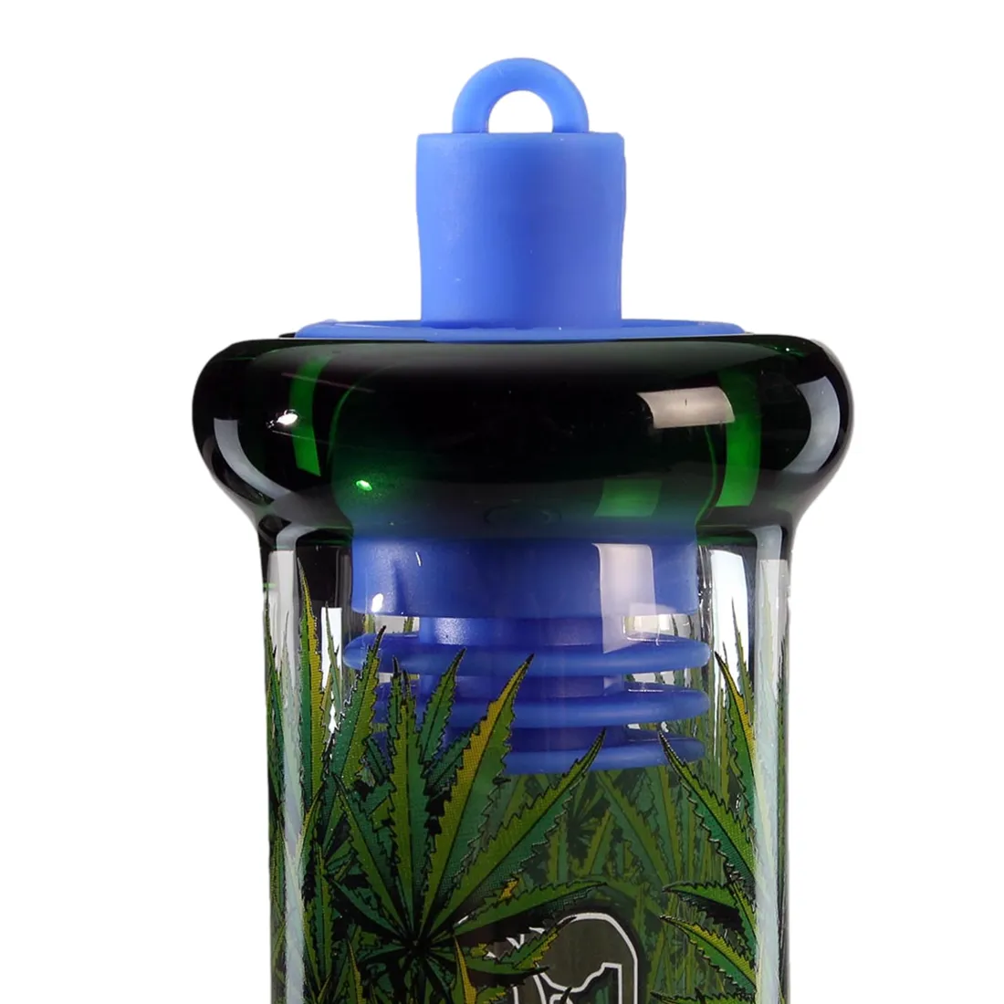 Et silikone mundstykke præsenteres i en transparent, blød struktur. Det har en glat overflade og en let bølget form, der tilføjer tekstur. Farven er en klar blå nuance, som skaber en iøjnefaldende kontrast. Mundstykket har en bred åbning i den ene ende og en smalere del, der sikrer en tæt pasform.