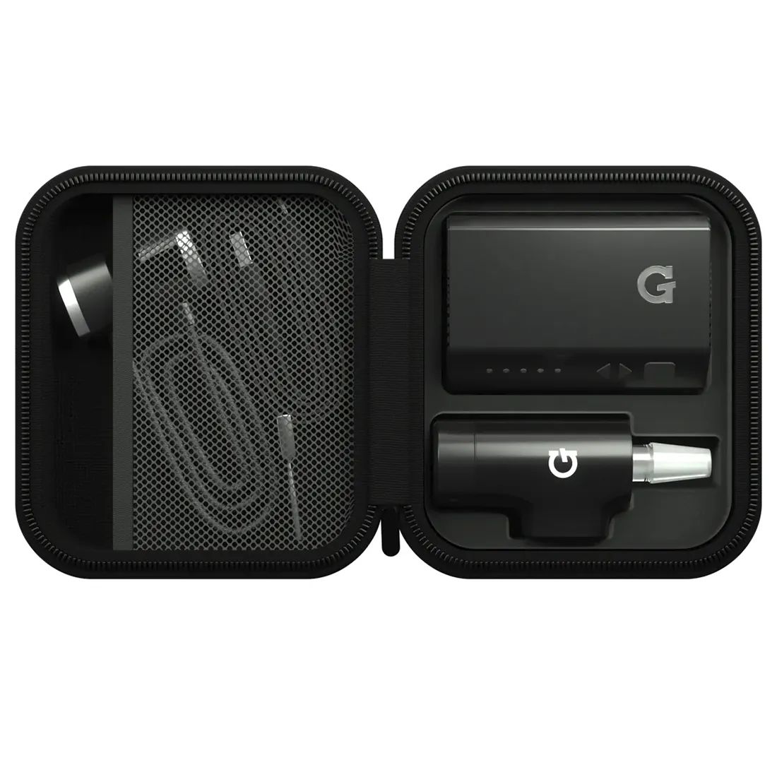 En slank, sort vaporizer med en glat, mat overflade pryder centrum. Den har en buet form, der afsluttes med en gennemsigtig mundstykke. På en af siderne findes en lille, oplyst skærm med temperaturindikation. En knap er placeret under skærmen til betjening. Enheden har en diskret, moderne æstetik med subtile detaljer.