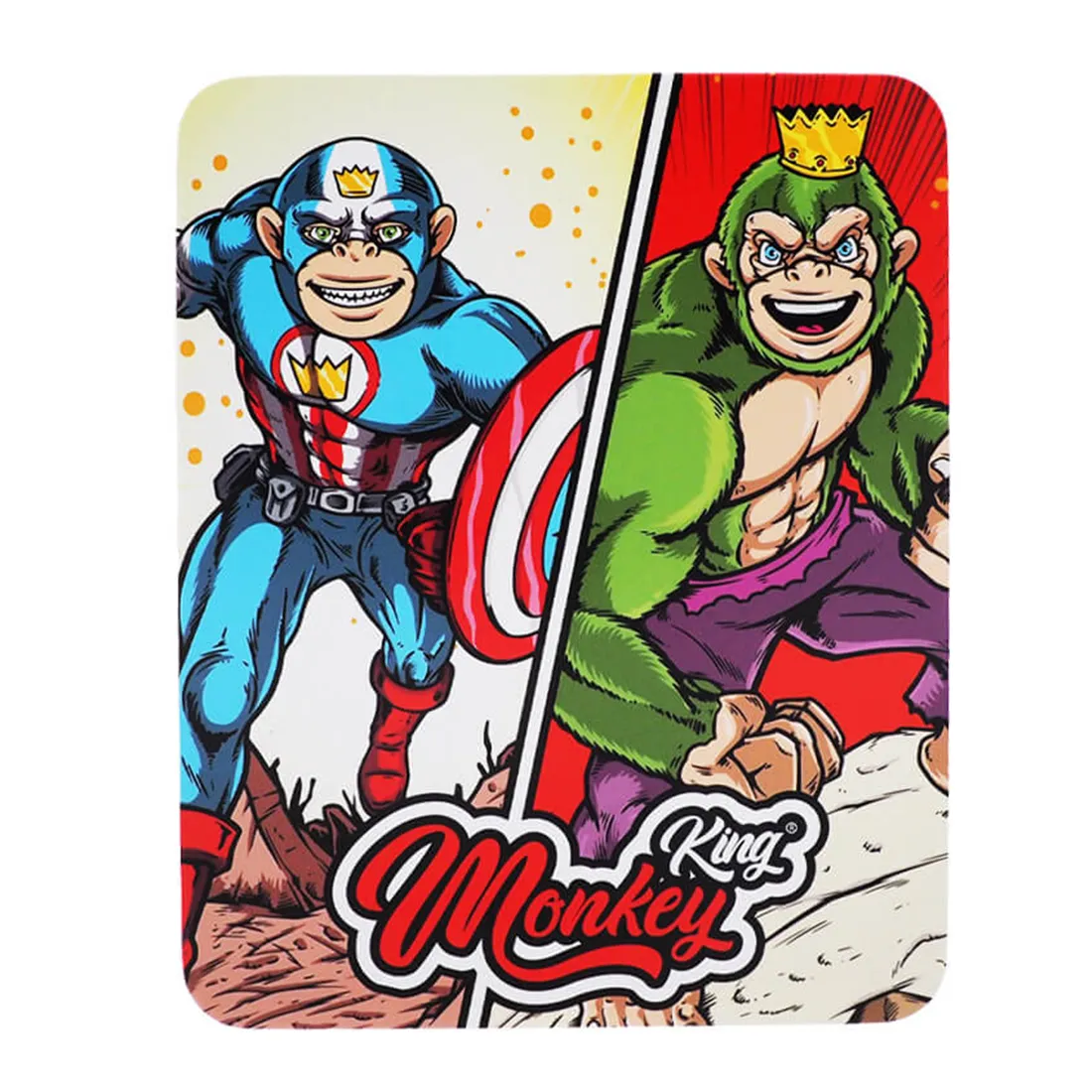 En metalopbevaringsboks præsenterer en glat, skinnende overflade med en dominerende gul farve. Boksen har afrundede kanter og en låsbar klap, dekoreret med farverige illustrationer af en superhelte-abe. Mønstrene inkluderer dynamiske linjer og energiske former, der skaber en livlig komposition. Bunden har en skridsikker tekstur, der sikrer stabilitet.