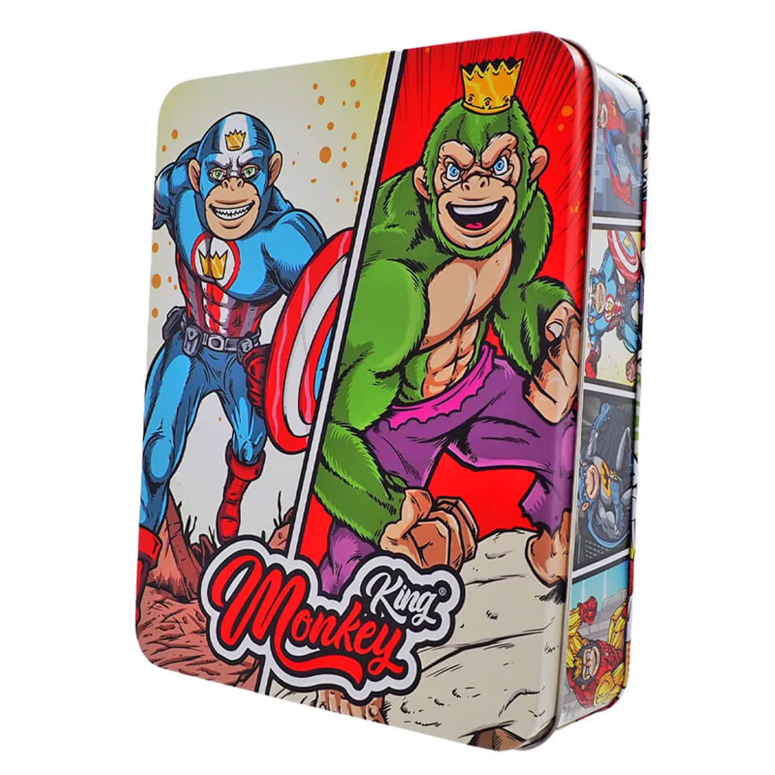 En metalopbevaringsboks prydet med en farverig illustration af en superhelte-abe. Boksen har en glat, skinnende overflade i nuancer af rød, blå og gul. Der ses detaljerede mønstre og symboler, der fremhæver abefigurens karakter. Låget er fladt og passer perfekt til boksens krop, som har en firkantet form med afrundede hjørner.