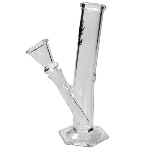 En sort bong med en slank, buet form og en glat overflade i glas. Den har en konisk hals og en rund bund, der giver stabilitet. Bongens mundstykke er bredt og åbent, mens et indbygget perkolator-system skaber luftbobler. Der er en lille stikkontakt til en skarp, silikonebelagt skål, der er placeret på siden.