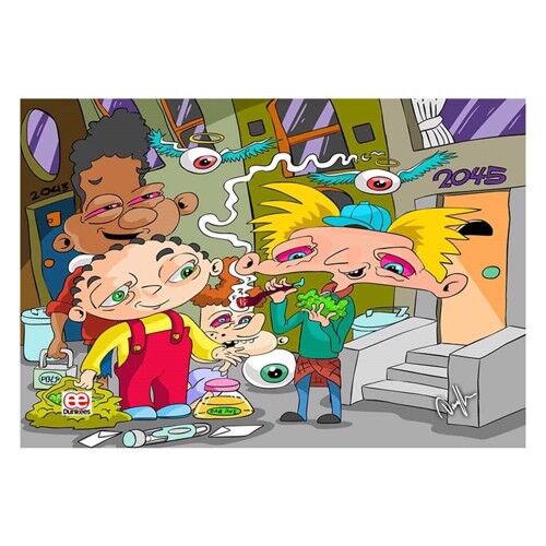 En rød lommelygte fremstår med en glat, blank overflade og en sort gummibelægning omkring grebet. Lampens forreste del er rund med en gennemsigtig linse, der har en let buet form. Der er en sort knap på siden til tænd/sluk-funktion. Under linsen ses små, firkantede udskæringer, der giver et struktureret look.