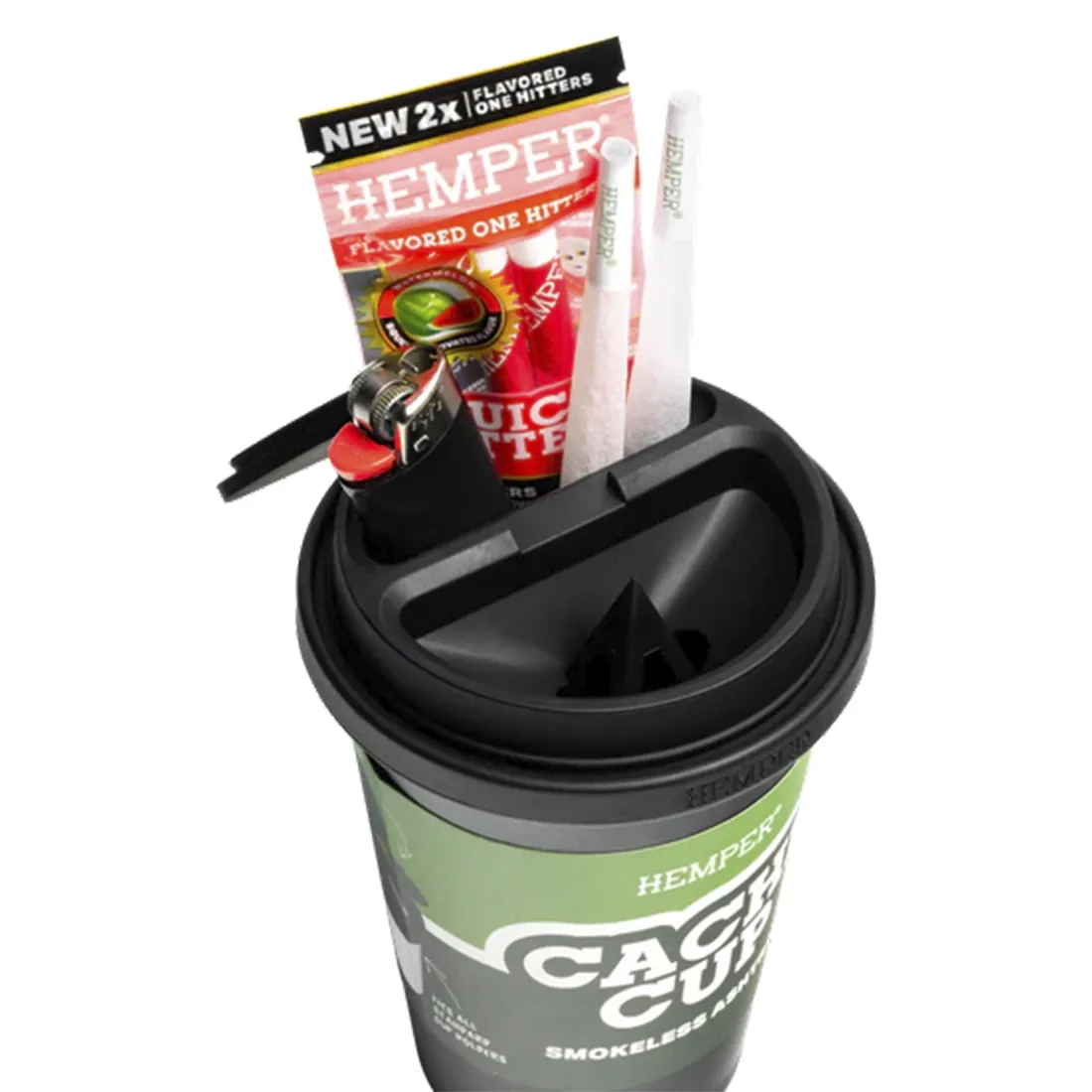 En sort, cylindrisk beholder med en glat, mat overflade. Beholderens top har en let afrundet form og er udstyret med et skruelåg, der afsluttes med en tætsluttende kant. Omkring midten er der en indgraveret tekst, der angiver produktets navn. Beholderen står på en flad overflade, hvilket fremhæver dens enkle og moderne design.