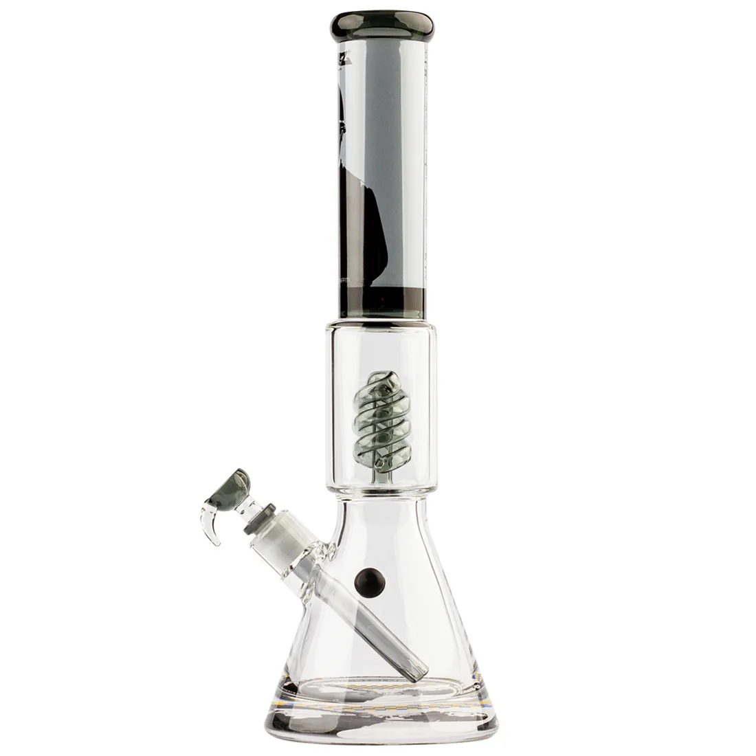 En beaker i klart glas med en højde på 41 cm præsenterer sig med en bred bund og en smal hals. Den har en kopformet top, der er dekoreret med detaljerede graffiti-lignende mønstre i nuancer af kobber og sort. En spiral perkolator er synlig indeni, hvilket tilføjer en kompleksitet til den glatte overflade, der reflekterer lys.