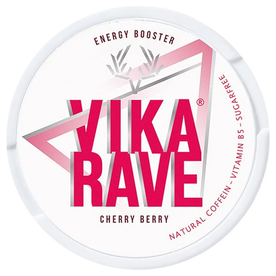Vika Rave koffeinposer præsenterer sig i en kombination af dybe røde og mørke lilla nuancer, hvilket giver en frugtagtig appel. Hver pose er forsynet med en tydelig, hvid tekst, der angiver smagen "Cherry Berry". Materialet fremstår glat og skinnende, mens posens form er rektangulær med en zip-lukning øverst, der sikrer indholdets friskhed.