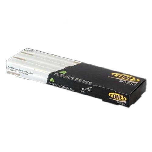 En samling af kegleformede objekter i forskellige farver, herunder rød, blå, grøn og gul. Hver kegle har en glat overflade og en ensartet form med en spids top og en bredere bund. Keglerne er arrangeret i en bunke, hvilket skaber kontrast mellem farverne. Materialet fremstår plastisk med en let glans, der reflekterer lys.