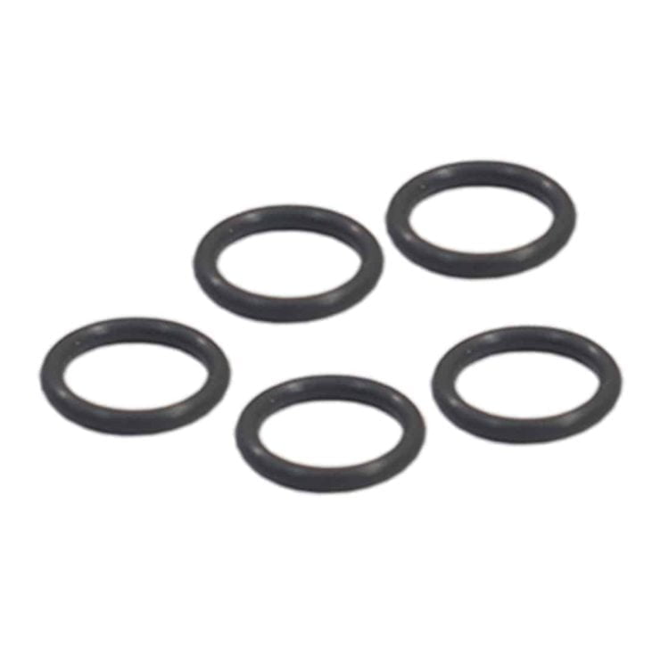 Et sæt af o-ringe i forskellige størrelser, fremstillet af syntetisk gummi med en glat overflade. Farverne spænder fra sort til rød, og de enkelte ringe har en cirkulær form med en ensartet tykkelse. Ringenes struktur viser en let glans, der indikerer elastisk fleksibilitet. De er præsenteret i en flad layout med tydelig afstand imellem.