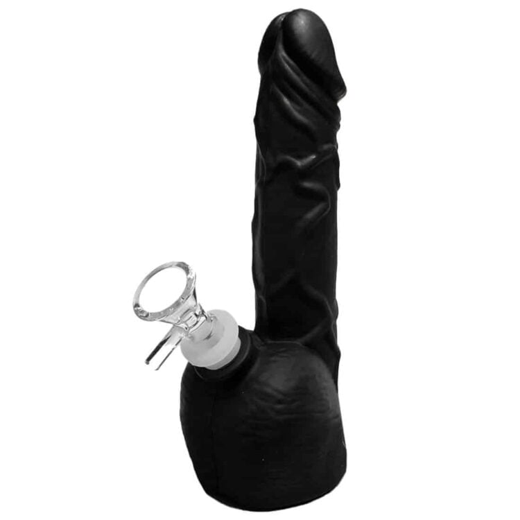 En sort silikonebong med en glat overflade, der måler 20 cm i højden. Den har en rund bund, som giver stabilitet, og en buet form, der strækker sig op til en bredere top. Der er en indbygget skål til tobaksprodukter, som er placeret i siden. Materialet fremstår fleksibelt og robust, med en mat finish.