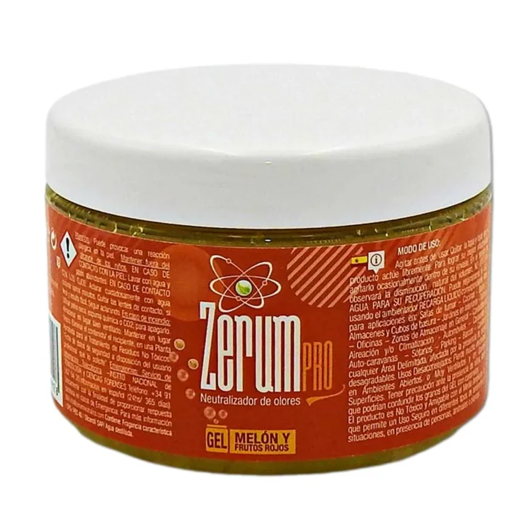 Zerum Pro Gel i smag af melon præsenterer sig i en gennemsigtig, grønlig beholder med en sort skruelåg. Etiket i friske farver med hvide og sorte skrifttyper pryder forsiden. Indholdet er en klar, let geléagtig substans, som fremstår glat og ensartet. Beholderen har en rund form og står stabilt, hvilket gør den let at opbevare.