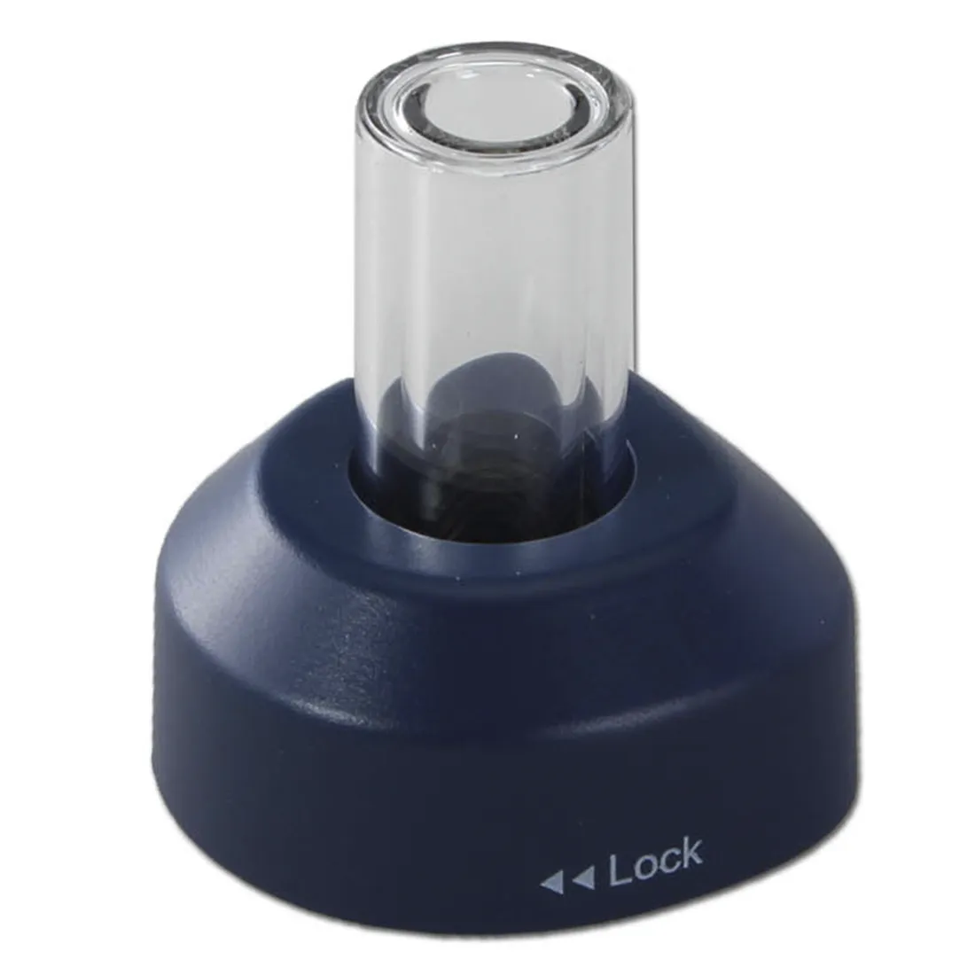 Køleunit med en firkantet, robust metalramme i en mat sort finish. Frontpanelet har flere perforerede sektioner, der giver en struktureret tekstur. Øverst er der en række betjeningsknapper i sølvfarve, mens sidepanelerne har små ventilationsåbninger. En tydelig mærkning med tekniske specifikationer pryder en af siderne. Enheden står stabilt på fire korte ben.