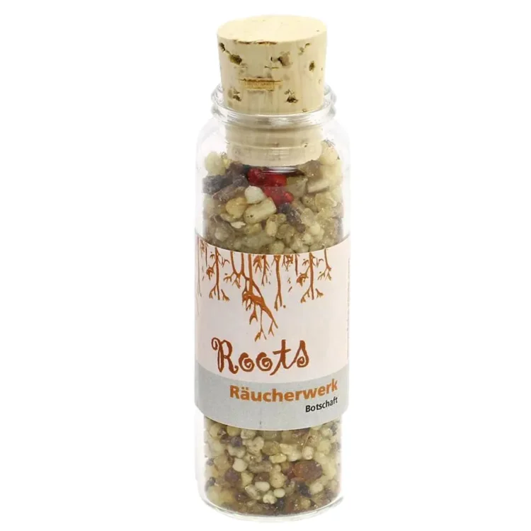 En 30 grams beholder med resin fremstår klar og glat med en let gulaktig farvetone. Låget er fladt og har en sort, skridsikker overflade. Beholderen er cylindrisk med en let konisk form, og etiketten viser en stiliseret grafik i grønne nuancer, der omkranser teksten. Teksten er tydelig og informativ, skrevet med en moderne skrifttype.