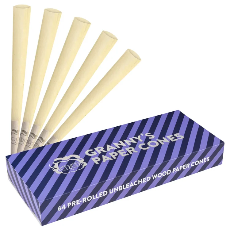 Brune papircones i king size format præsenterer sig i en pakke med 64 stk. Coney er glatte og har en let tekstur, der fremhæver det brune papirmateriale. Hver cone har en spids ende og en bredere åbning, hvilket giver en ensartet form. Pakken er designet med en simpel, men funktionel lukning, der sikrer opbevaringen.