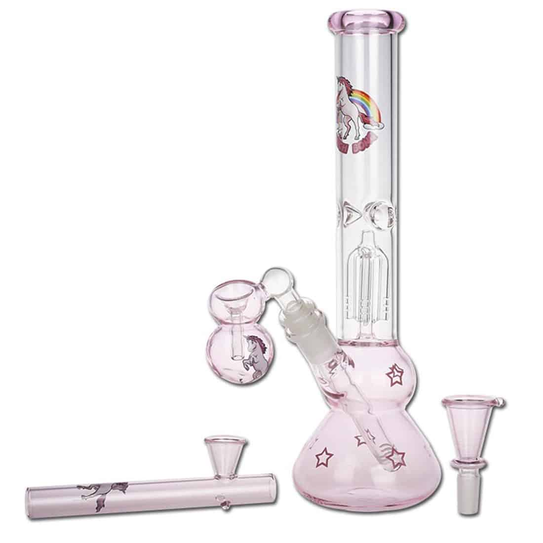 En sort bongsæt præsenteres med en glat, skinnende overflade. Bongen har en elegant, buet form og en bred bunde, hvilket giver stabilitet. Der er en gennemsigtig skål, der sidder ovenpå en slank rørformet del. Sættet omfatter en lille silikoneholder med en bladformet dekoration i grøn, der tilføjer kontrast til den sorte farve.