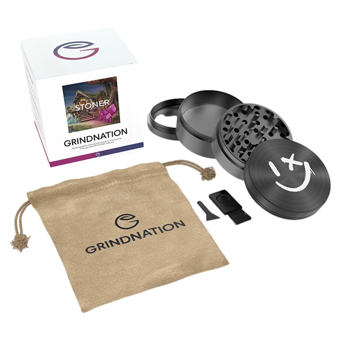 En sort smiley med en diameter på 63 mm præsenterer sig med en glat, skinnende overflade. Den runde form er let buet, og den gule smiley-ansigt med store, ovale øjne og et bredt smil er centreret. Det gule og sorte kontrasterer skarpt, hvilket skaber en iøjnefaldende visuel effekt. Ingen teksturer eller yderligere detaljer er synlige.