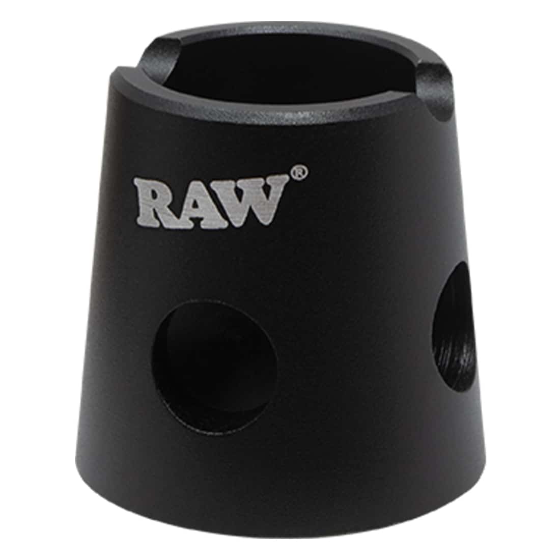 En cone snuffer i rustfrit stål præsenterer sig med en glat, poleret overflade, der reflekterer lys. Den har en konisk form, der smalner mod spidsen, og en bredere base. Overfladen er uden mønstre, hvilket fremhæver det minimalistiske design. Snufferens kant er skarp, og den har en solid vægt, der giver stabilitet under brug.