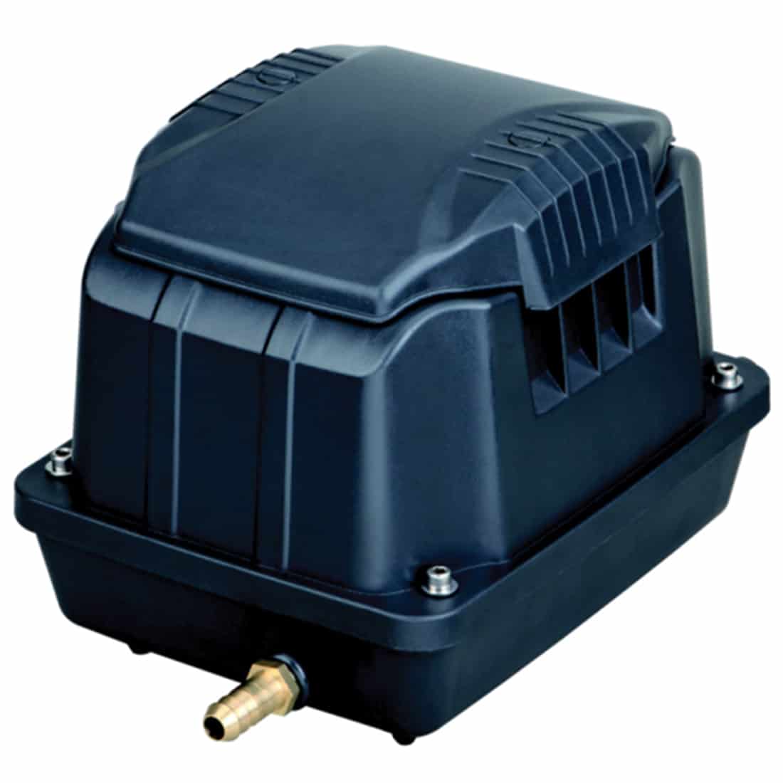 En kompakt, rektangulær luftpumpe i sort plast med afrundede kanter. På forsiden findes en lys grå knap til tænd/sluk, omgivet af en svag tekstur. En lille ventil til luftudledning er synlig på siden, mens bunden har gummifødder for stabilitet. Pumpens overflade har en mat finish, der reducerer refleksioner.