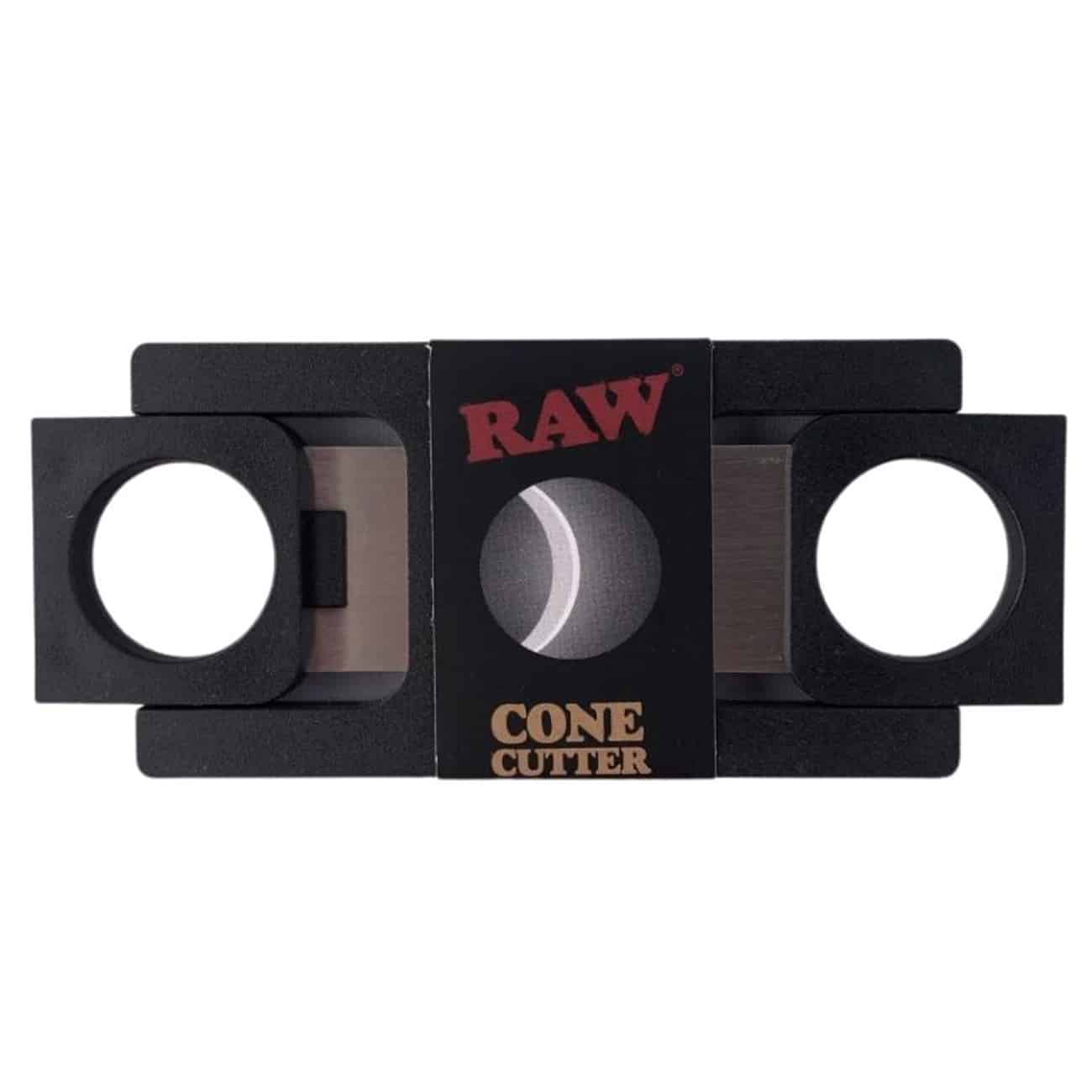 En rå cone cutter præsenteres med en metallisk overflade, der reflekterer lys. Redskabet har en konisk form, der snævrer ind mod spidsen, og dets struktur viser tydelige linjer og en let ru tekstur. Håndtaget er ergonomisk udformet med en mat finish, der giver et godt greb. Kanten af skærende del er skarp og præcis.