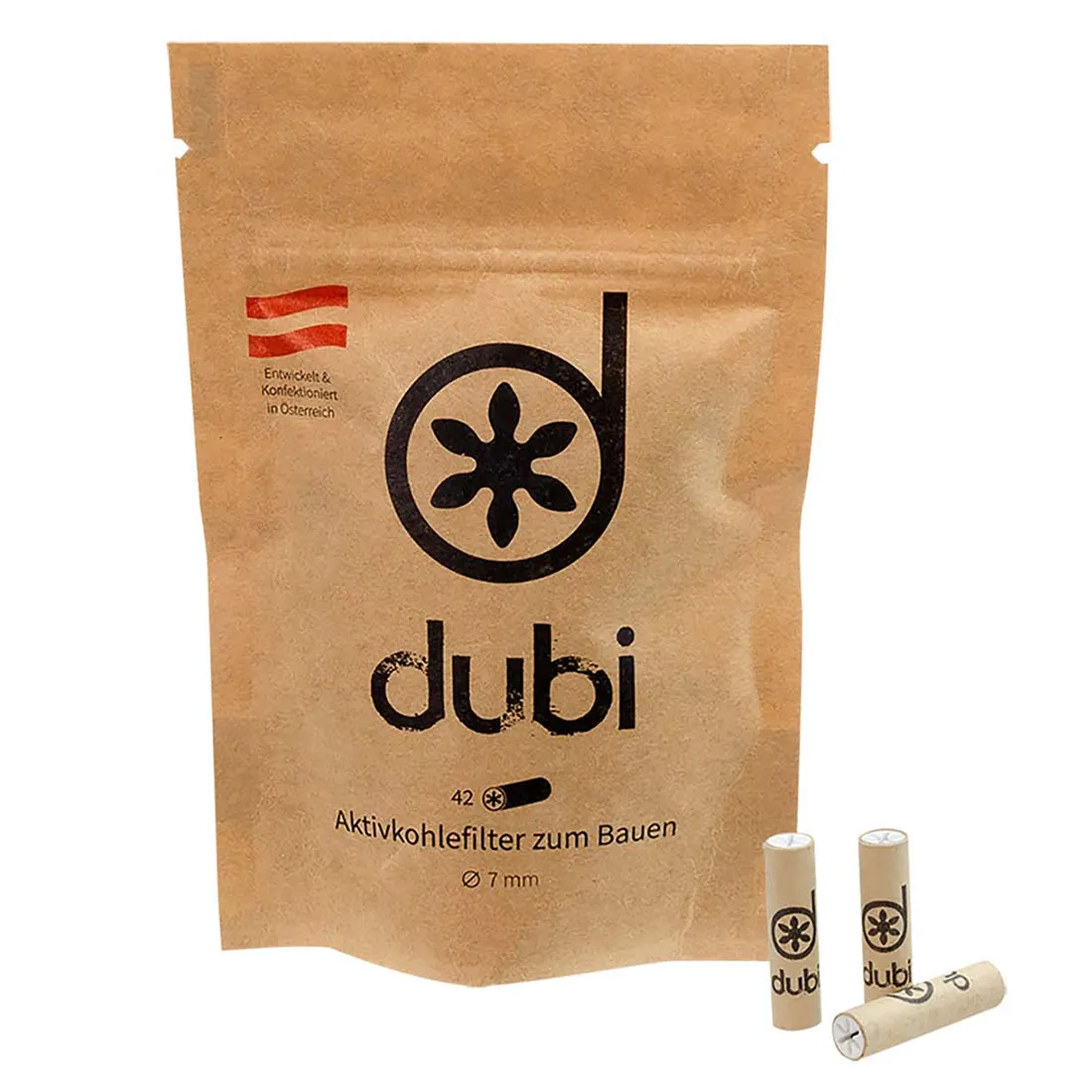 Sort aktivt kul i form af cylindriske filtre, hver måler 7 mm i diameter. Filtrene har en glat overflade med en ensartet tekstur og er pakket i en gennemsigtig plastikpose, der viser 42 stk. Mærkningen på posen angiver produktets specifikationer og antal. Farven er dyb sort, som er typisk for aktivt kul.