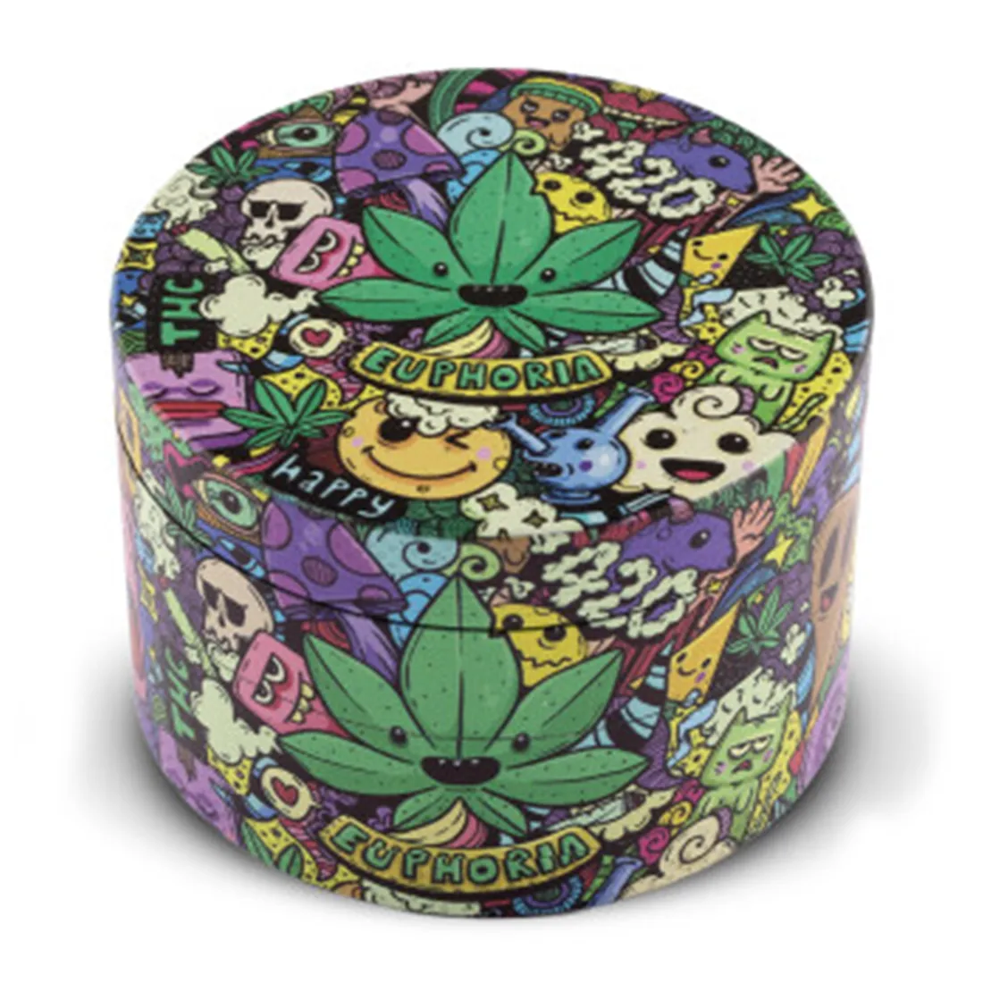 En kvadratisk krydderikværn med en diameter på 63 mm, fremstillet i metal, præsenterer en glinsende overflade i en dyb, metallic farve. Mønstret på toppen består af spiraler og bølger, der skaber en dynamisk tekstur. Kværnen har en robust drejeknap i midten og små lufthuller langs kanten, der muliggør effektiv kværnning.