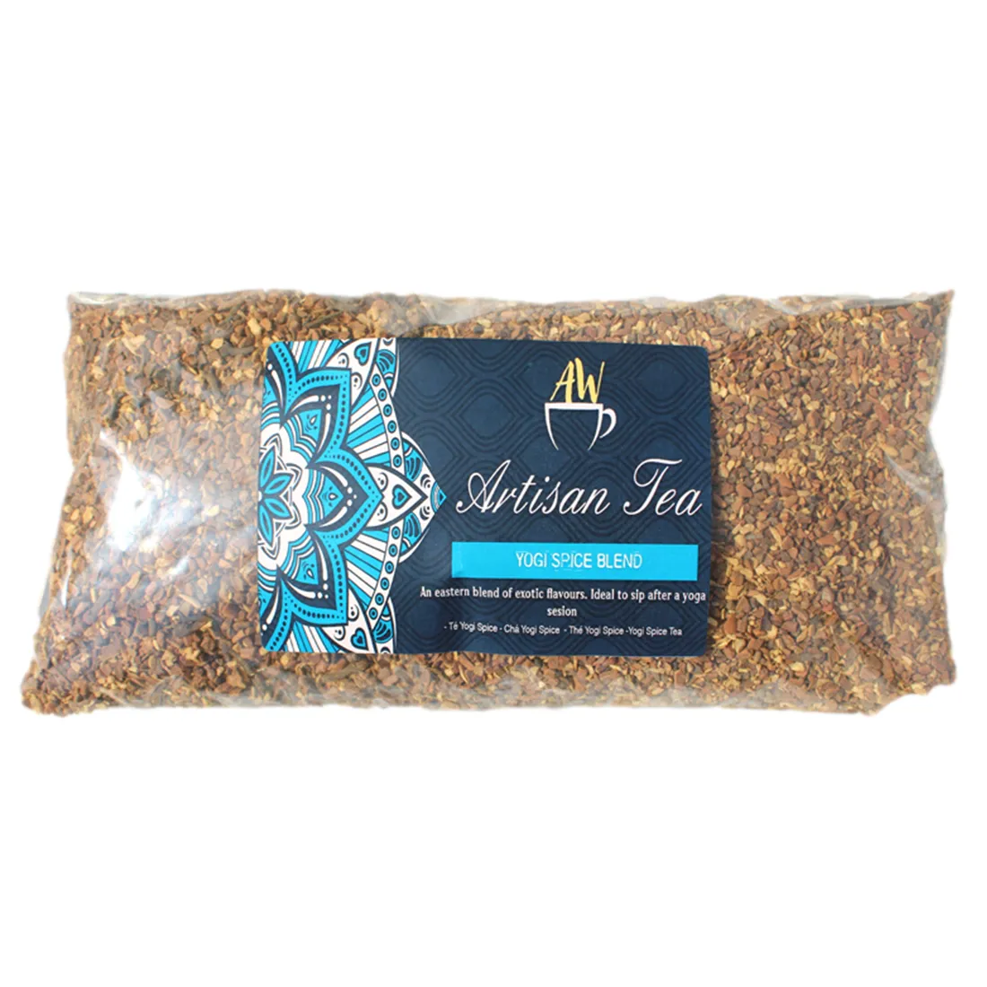 En stor, brun papkasse med en mat overflade prydet med grafiske elementer i forskellige nuancer af brunt og beige. Øverst ses et logo og tekst i sort, der angiver produktnavnet og ingredienserne. Kassen har en praktisk åbning og er forsynet med en klar beskyttelsesfilm. Bunden er stabil med en let tekstur, der sikrer holdbarhed.