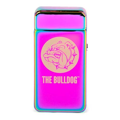 En zinklegering lighter med en perlemorsfarvet overflade pryder denne genstand. Den har en glat, skinnende tekstur og en let buet form, der afsluttes med en flad bund. På forsiden er der en gnisttænder i metal, der står i kontrast til den bløde farve. Lighterens design omfatter en simpel, rund knap til tænding, placeret centralt.