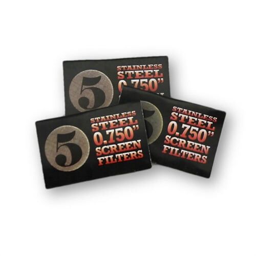 En cylindrisk filter i rustfrit stål præsenterer sig med en glat, poleret overflade og fine perforeringer, der danner et regelmæssigt mønster. Filteret har en ensartet sølvfarve, hvilket giver det et moderne udtryk. I den øverste del ses en let buet kant, mens bunden er flad, hvilket sikrer stabilitet.