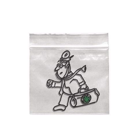 En stor, rektangulær taske prydet med et farverigt mønster af medicinske symboler og stjerner. Tasken har en glat overflade og er fremstillet af holdbart materiale. Den lukkes med en lynlås, der har en metaltræk. Taskens håndtag er flade og bredde, og farverne spænder fra blå til grøn og hvid, hvilket skaber en livlig kontrast.