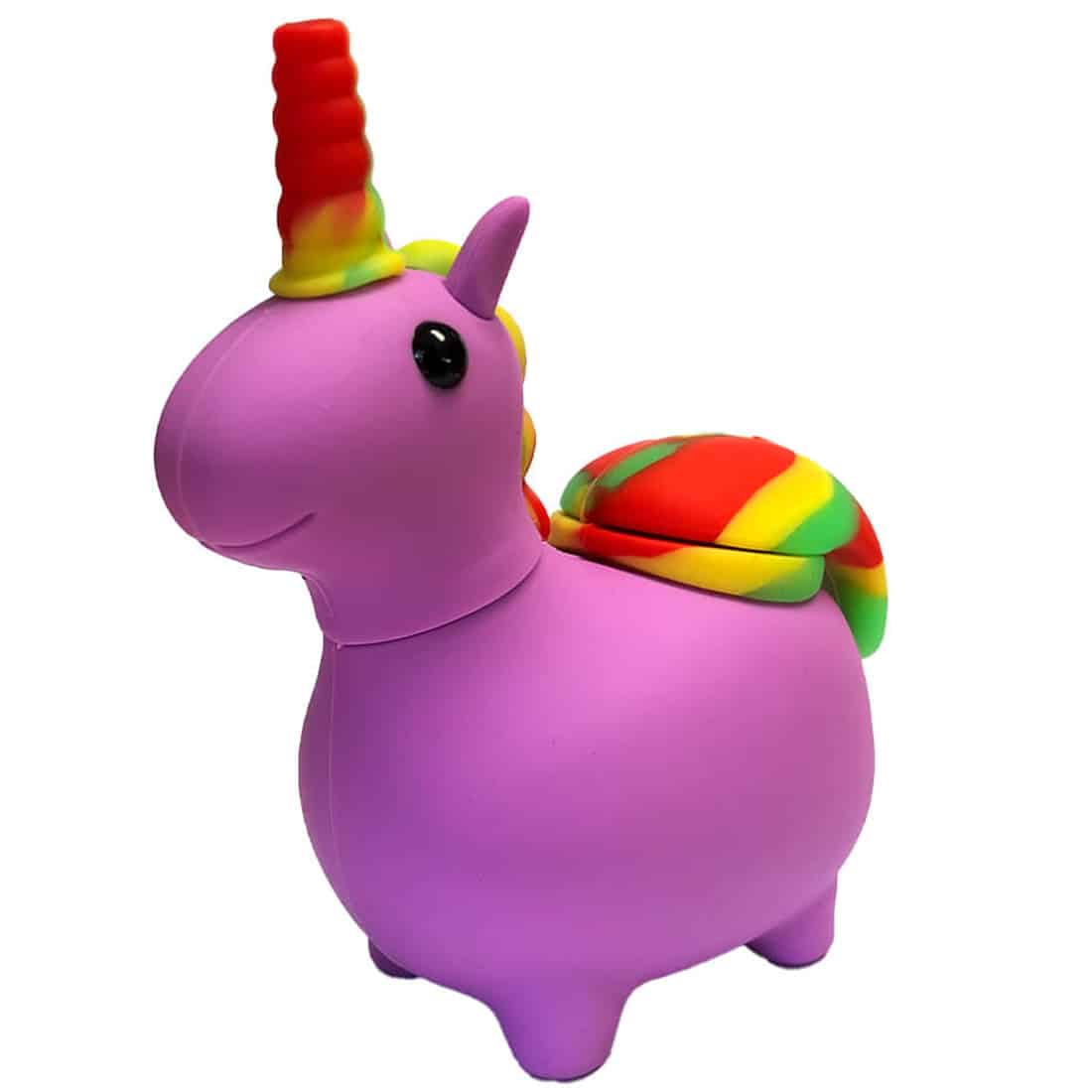 En silikonepibe i sort farve prydes af et lilla unicorn-design. Piben har en glat, fleksibel overflade med en mat finish. Den er 12 cm lang og har en buet form, der afsluttes med en skål til tobak. Piben har en bred, flad bund, hvilket sikrer stabilitet, og der er en detaljeret struktur af horn og øjne på unicorn-motivet.