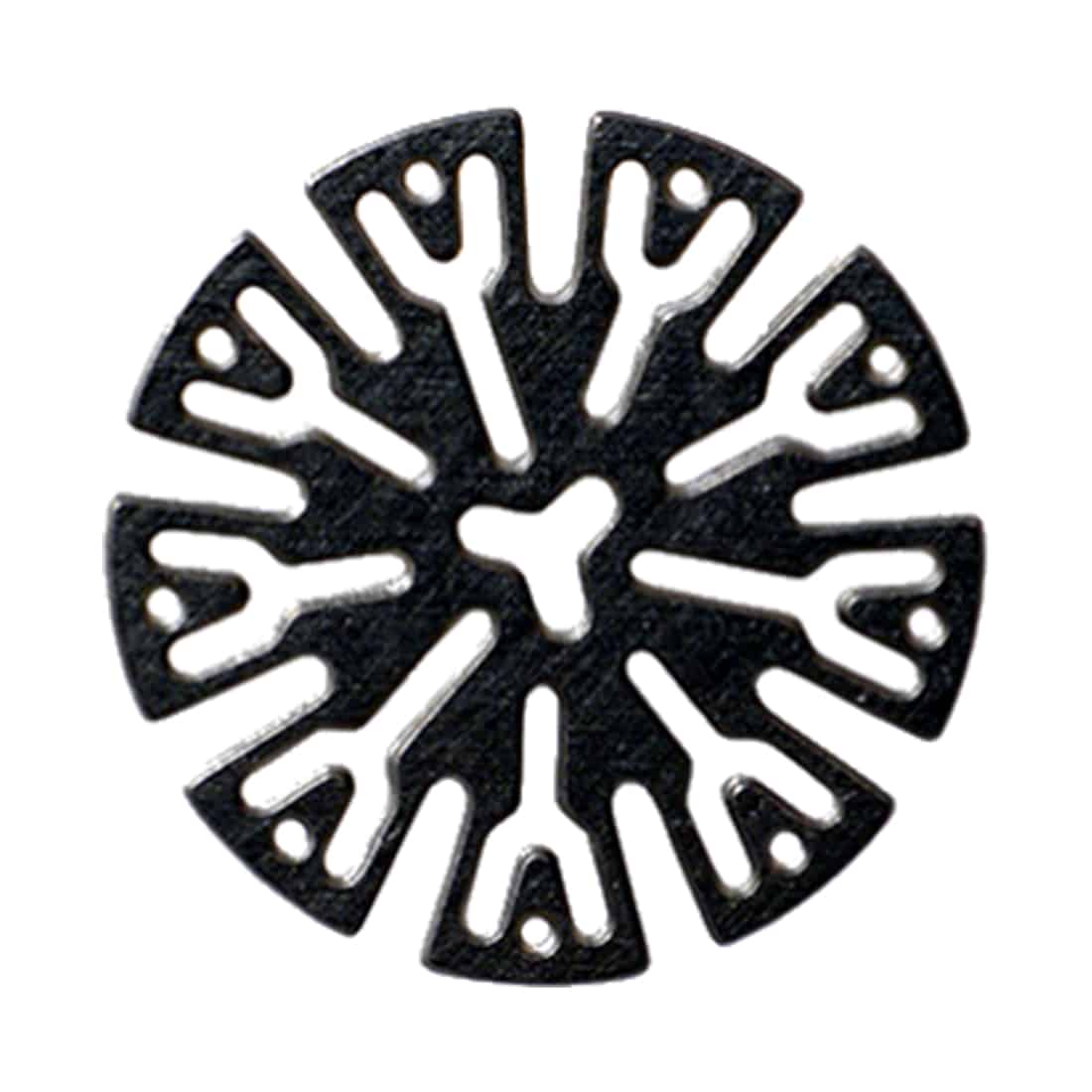 Tre vaporizere i titanium præsenteres med en glat, metalisk overflade, der reflekterer lyset. Hver enhed har en cylindrisk form med en let buet top. Detaljer som små perforeringer og indgraverede mønstre tilføjer tekstur. Farven er ensartet sølvgrå, og de er placeret tæt sammen for at fremhæve deres identiske design.