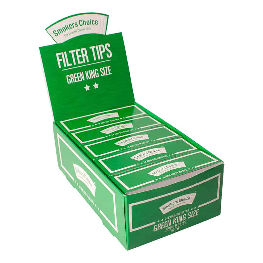 En æske med Smokers Choice - Green King Size filterspidser, elegant udstillet i en papholder.